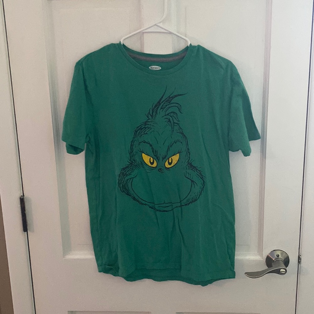 Old Navy green men’s grinch t-shirt